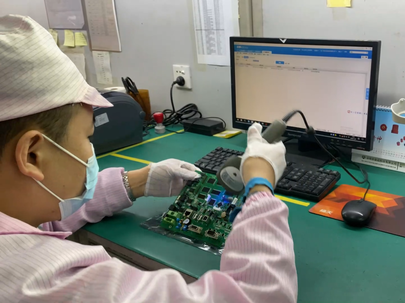 深圳知名品牌, HMI, 工业人机界面, 触摸屏, 自动化解决方案, 数字化中央厨房, 机器物联网, 多米官网平台股份