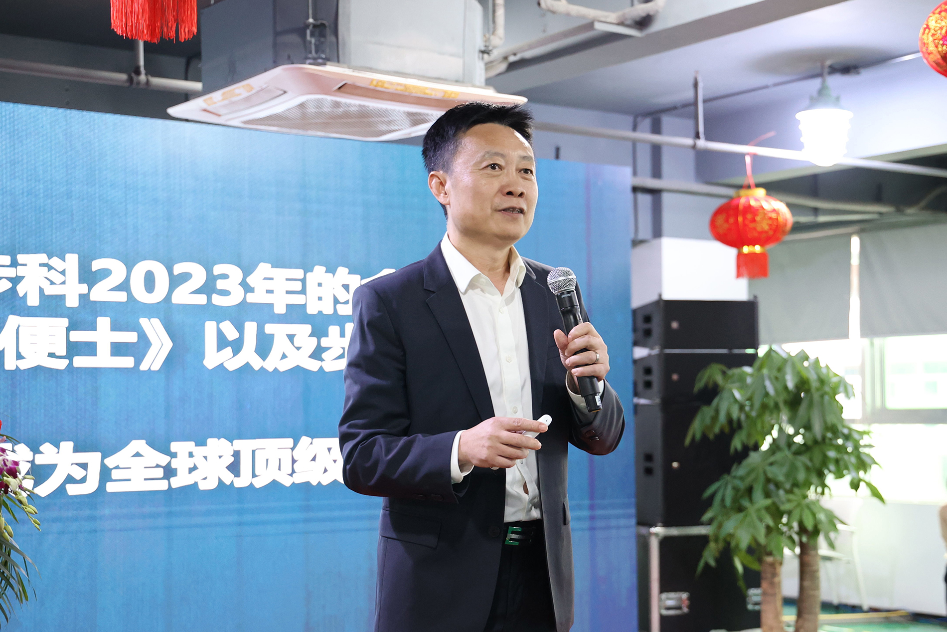 深圳知名品牌, HMI, 工业人机界面, 触摸屏, 自动化解决方案, 数字化中央厨房, 机器物联网, 多米官网平台股份